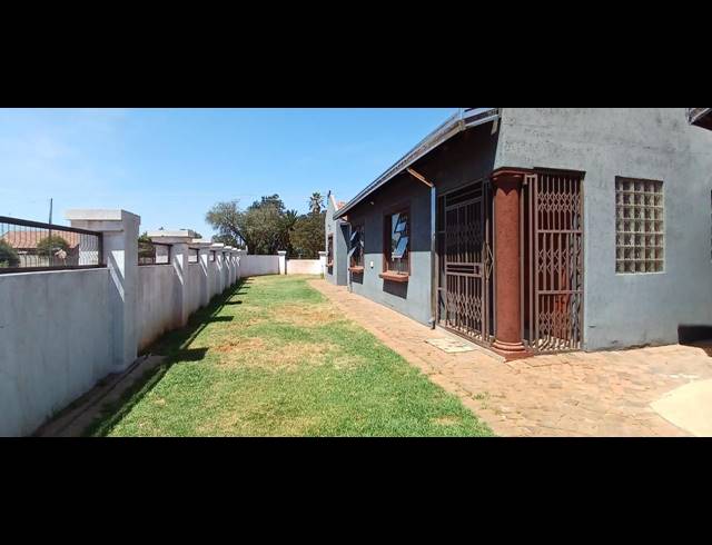 3 BEDROOM HOUSE FOR SALE IN KOOKRUS